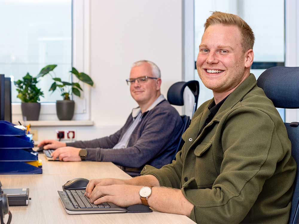 Startseite 17 Kontakt zum Team